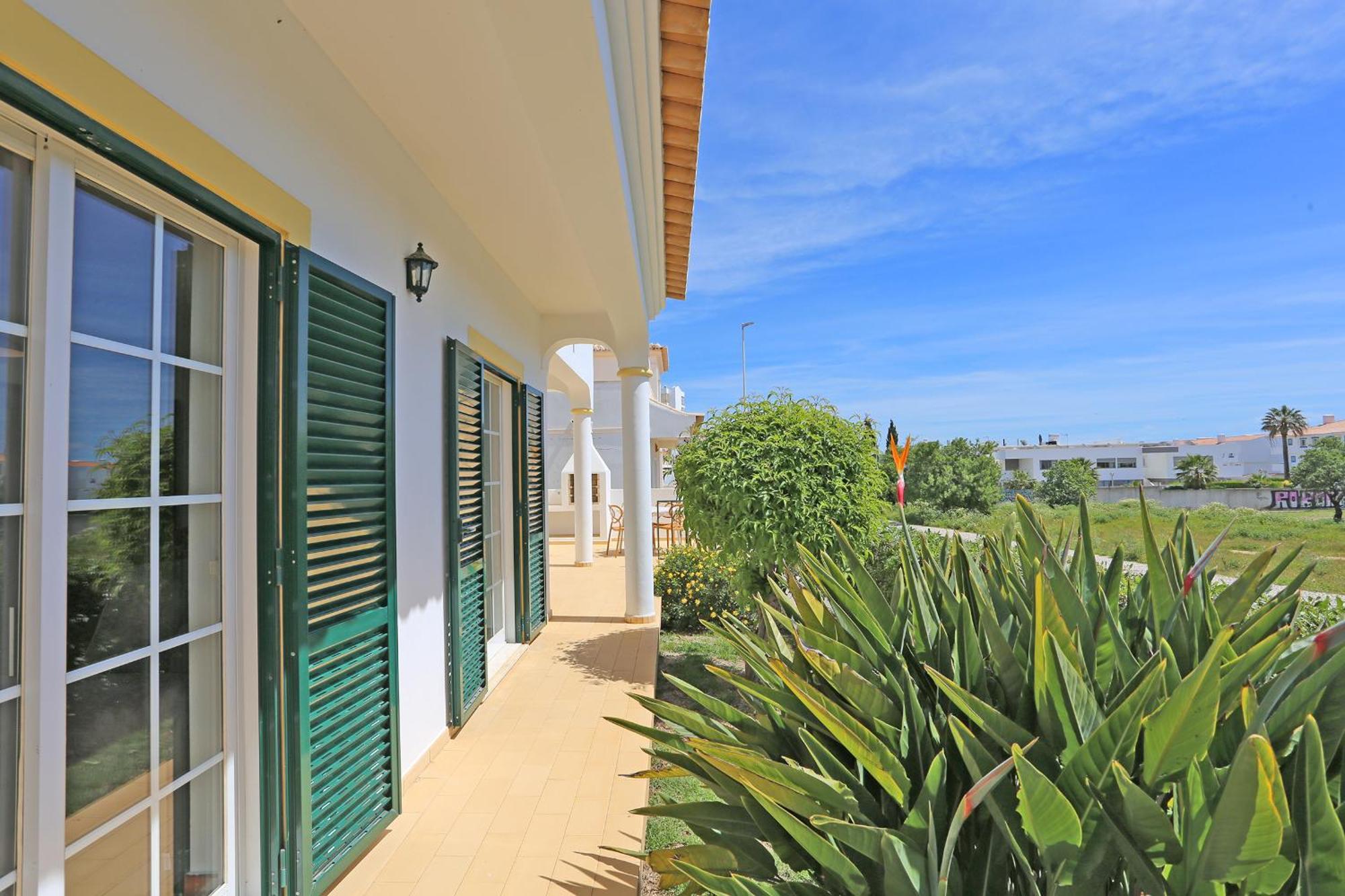 U - Casa Quinta Estacao Hotel Lagos Exterior photo